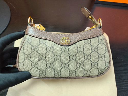 Gucci supreme small zip - gucci,
